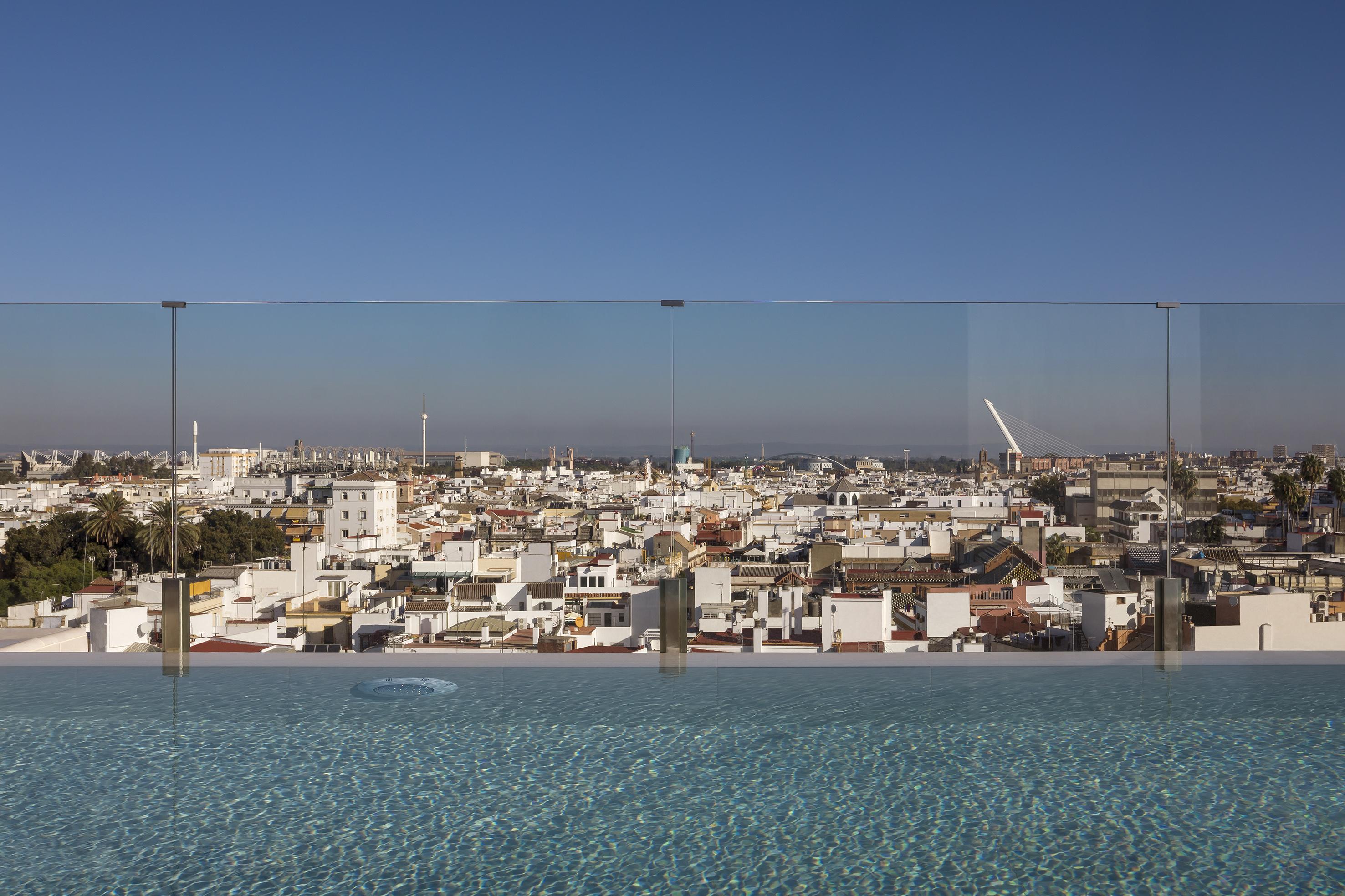 科隆盛美利亚酒店 塞维利亚 外观 照片 View of the city of Marrakech